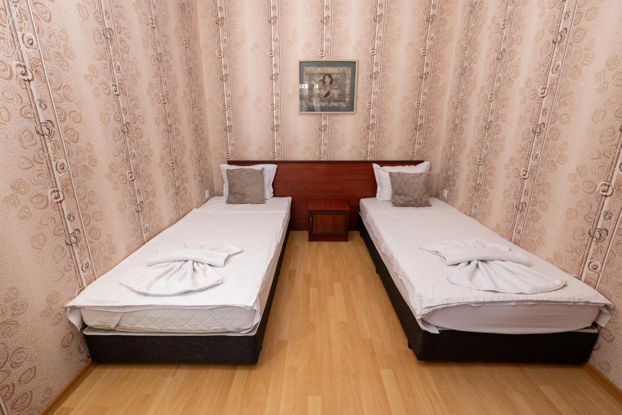 Hotel Kibor Gulubovo  ภายนอก รูปภาพ