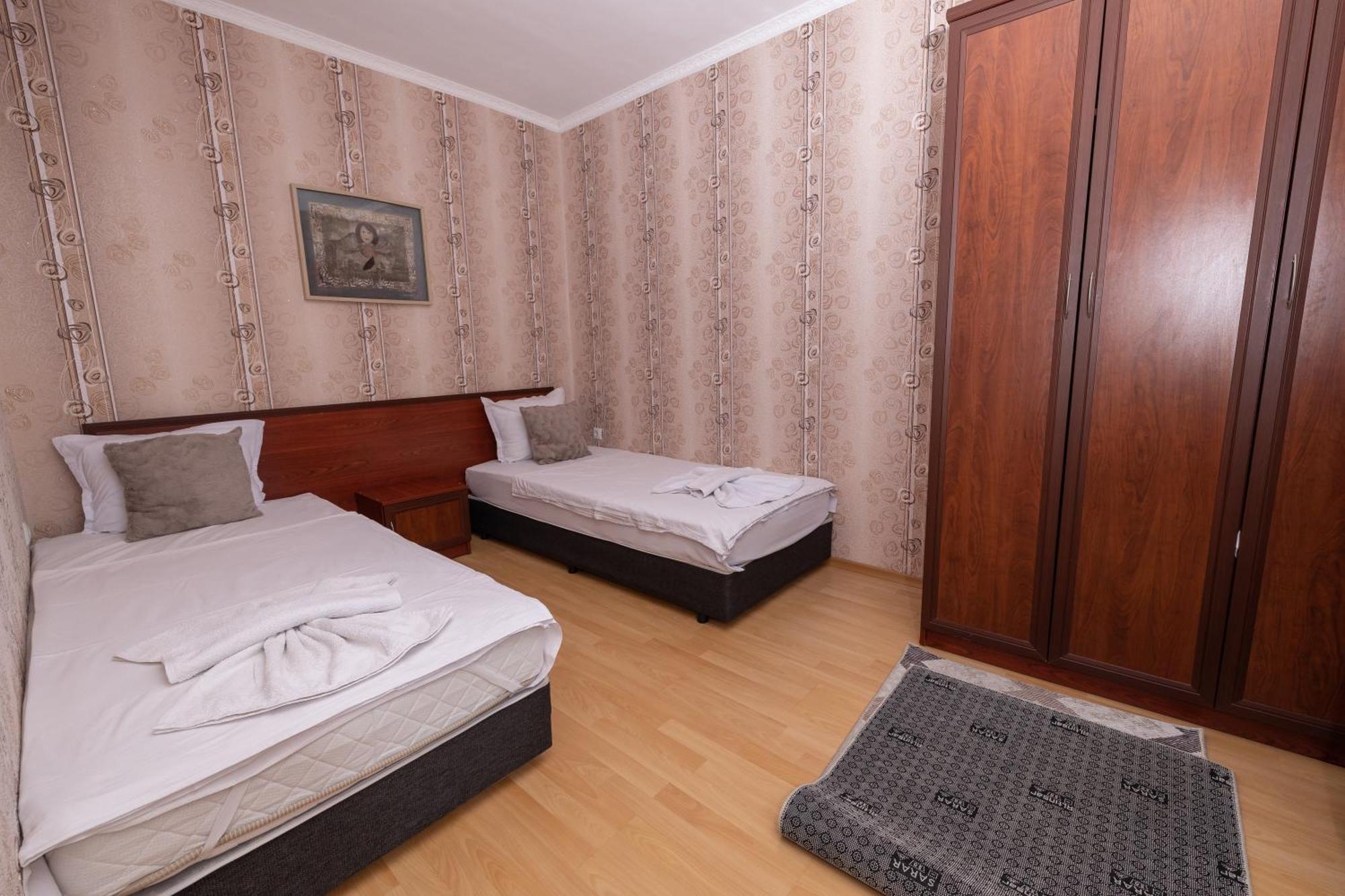 Hotel Kibor Gulubovo  ภายนอก รูปภาพ
