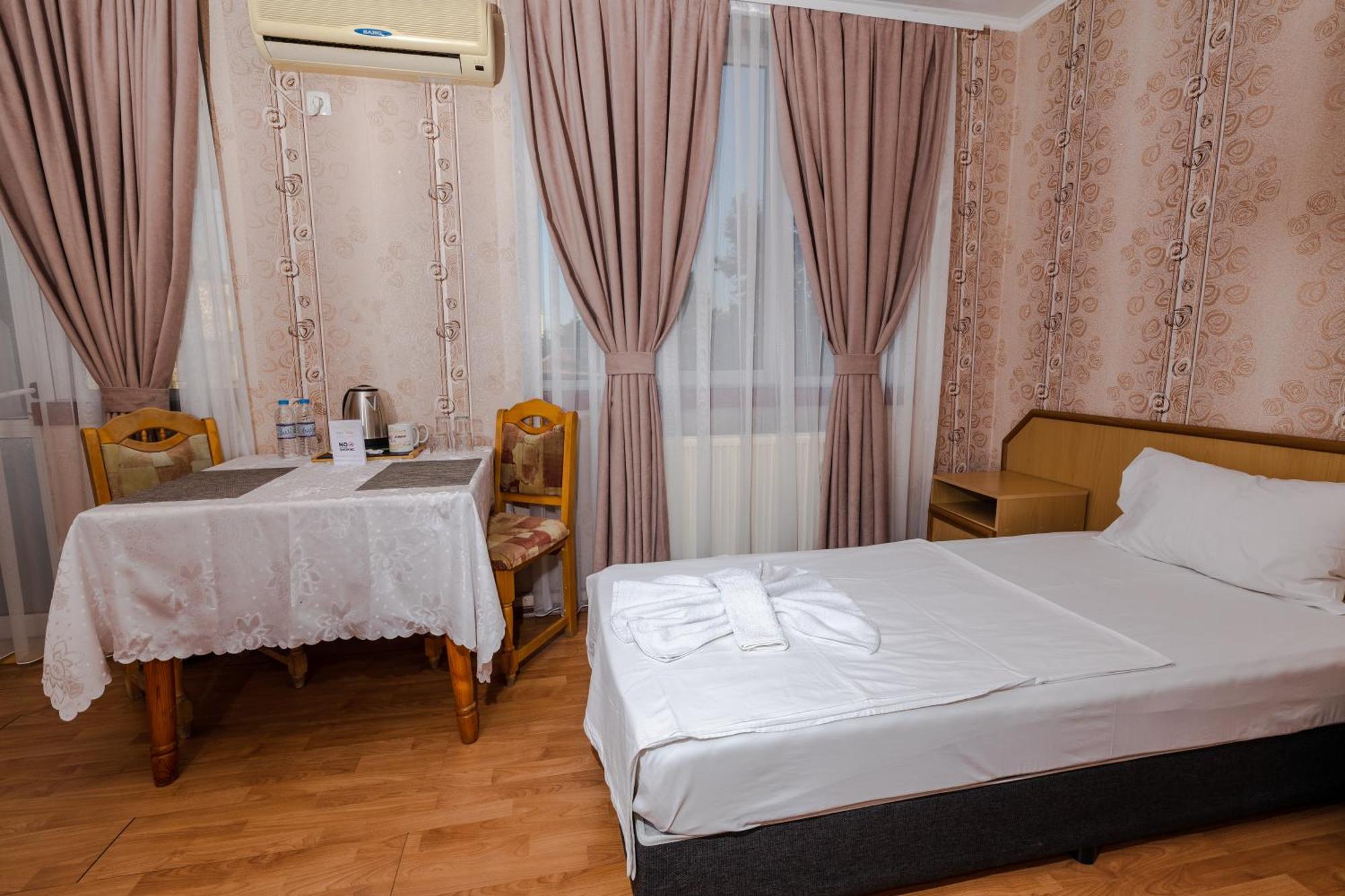 Hotel Kibor Gulubovo  ภายนอก รูปภาพ