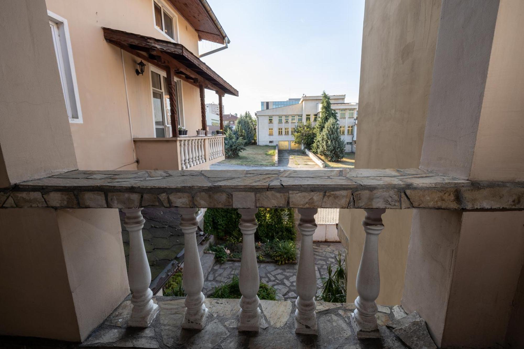 Hotel Kibor Gulubovo  ภายนอก รูปภาพ
