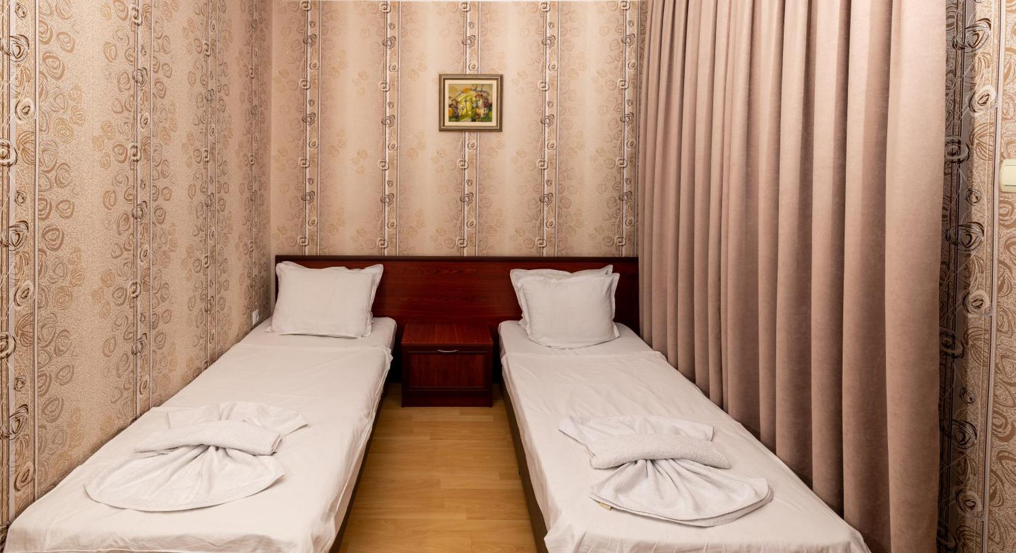 Hotel Kibor Gulubovo  ภายนอก รูปภาพ