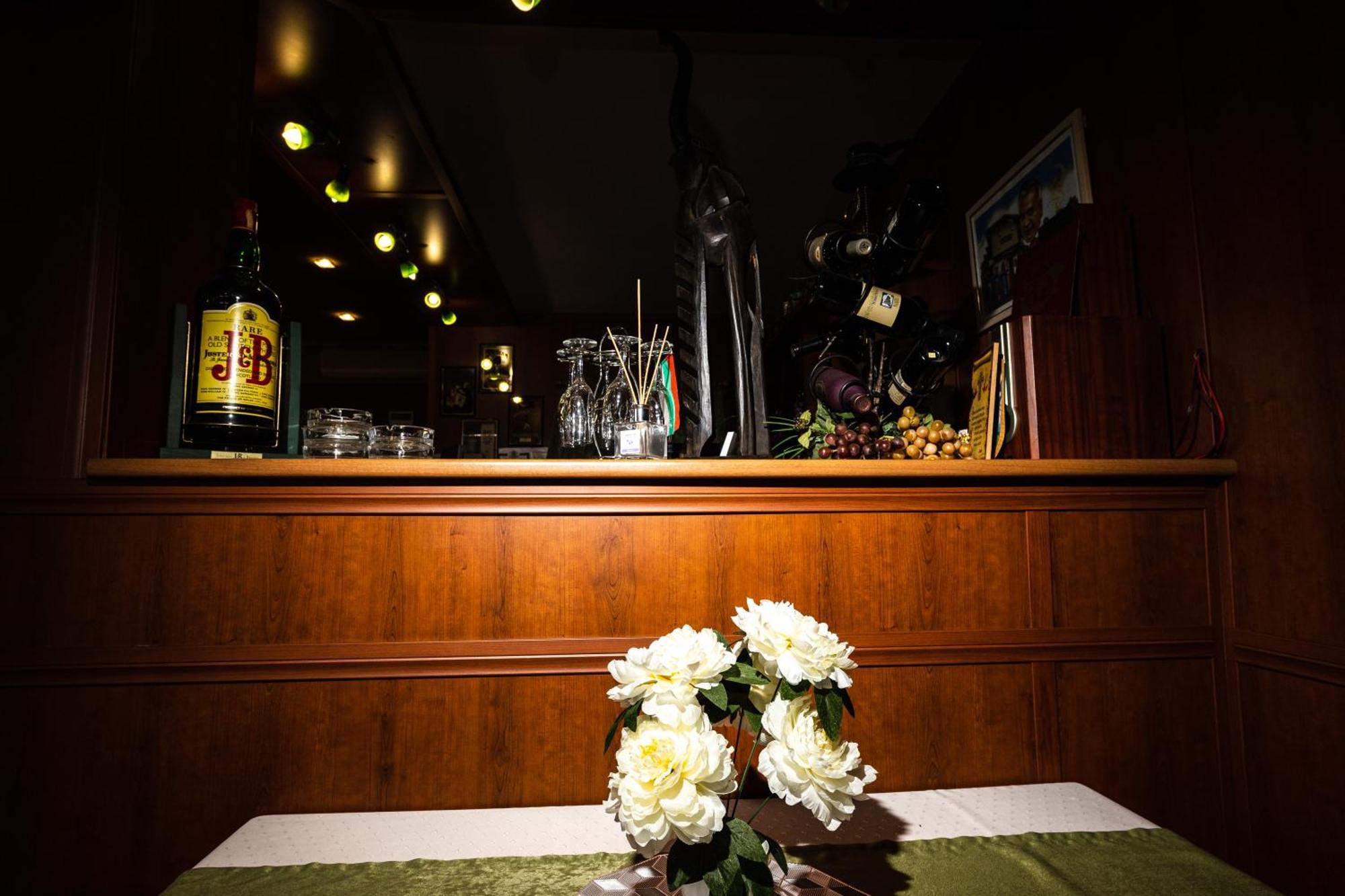 Hotel Kibor Gulubovo  ภายนอก รูปภาพ