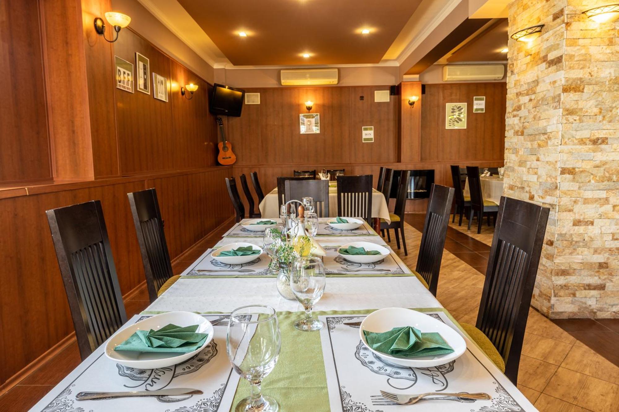 Hotel Kibor Gulubovo  ภายนอก รูปภาพ