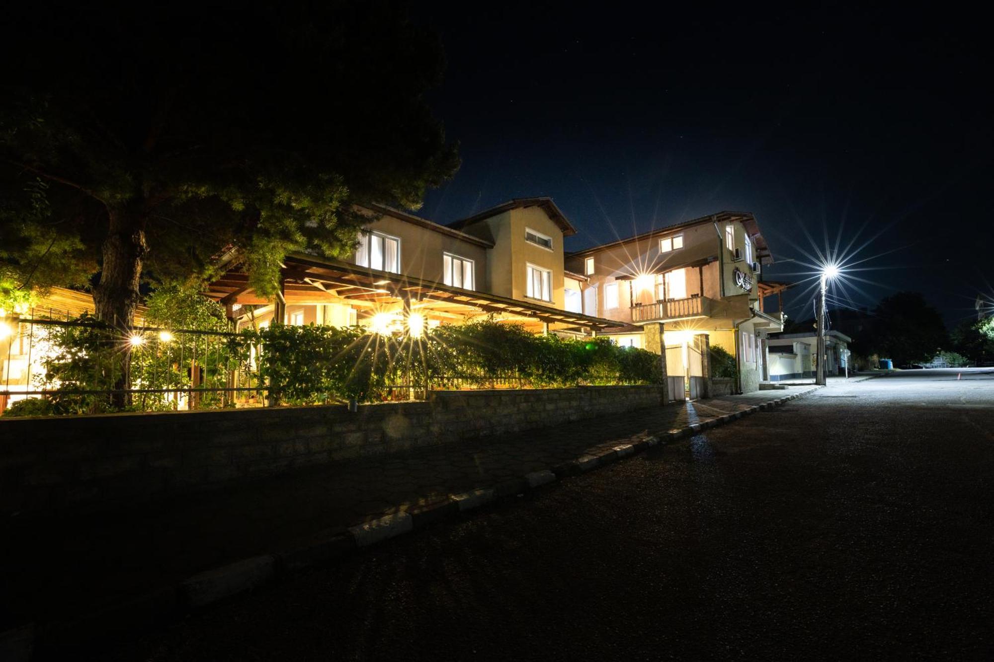 Hotel Kibor Gulubovo  ภายนอก รูปภาพ