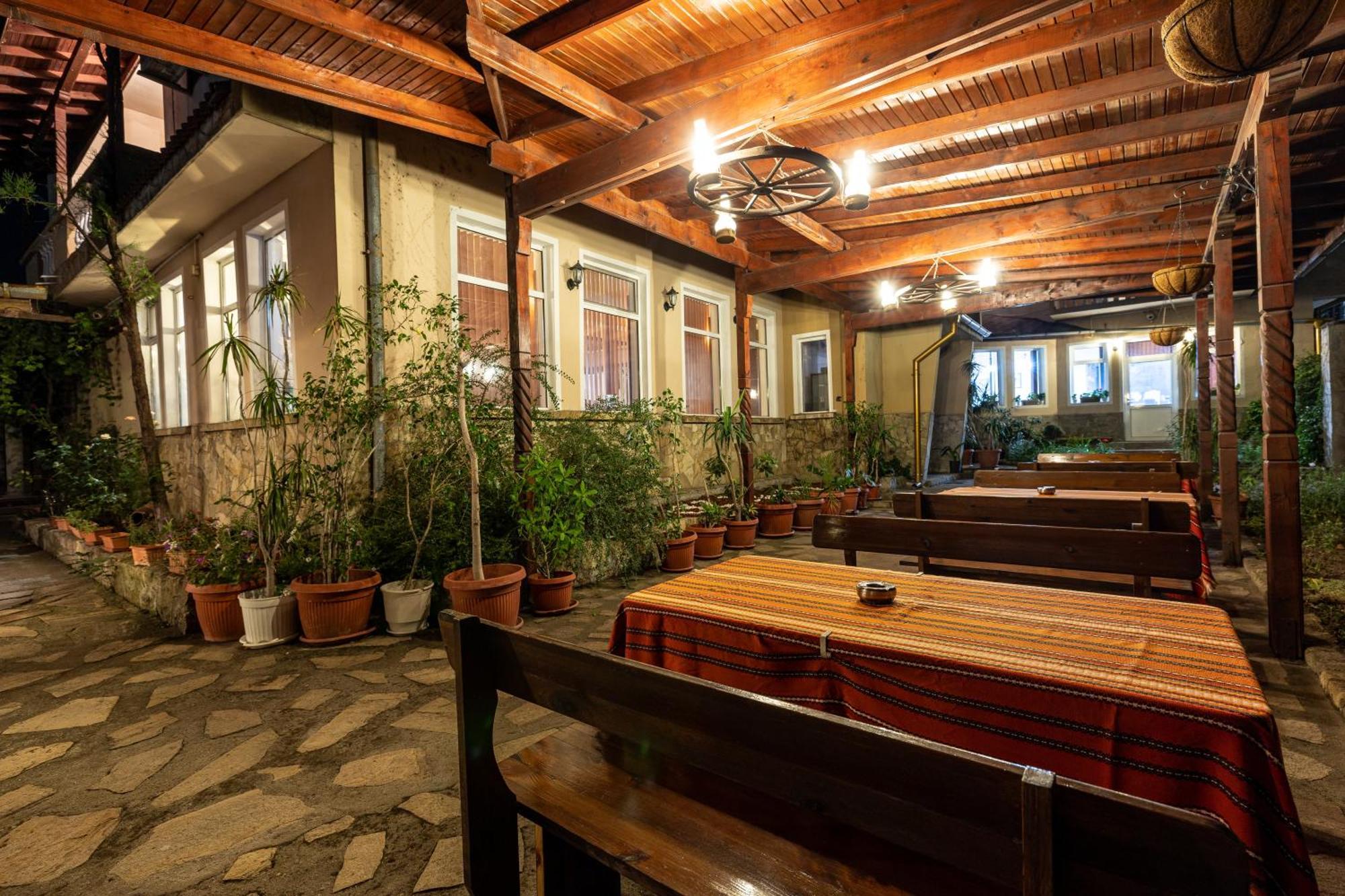 Hotel Kibor Gulubovo  ภายนอก รูปภาพ