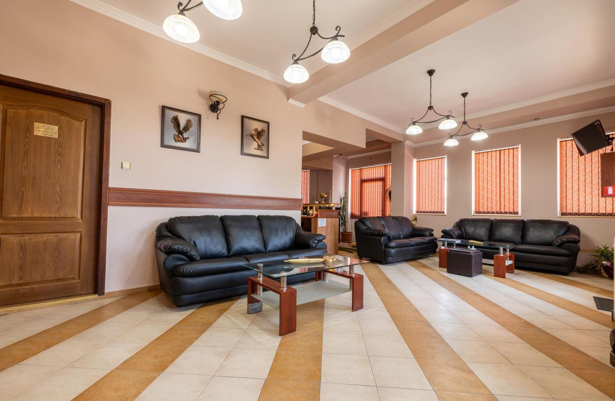 Hotel Kibor Gulubovo  ภายนอก รูปภาพ
