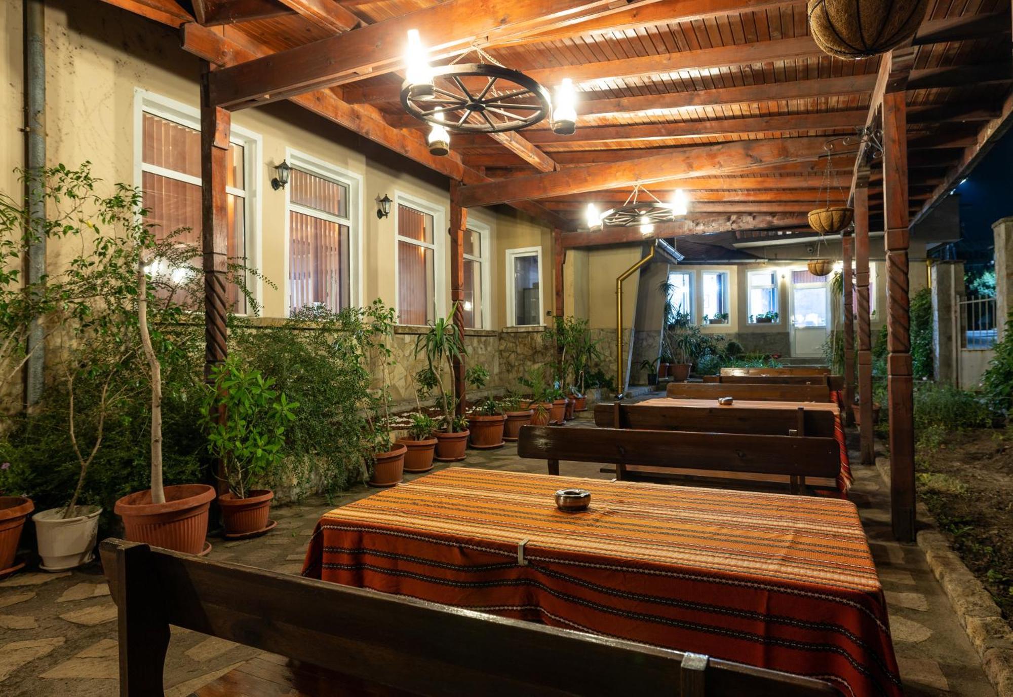 Hotel Kibor Gulubovo  ภายนอก รูปภาพ