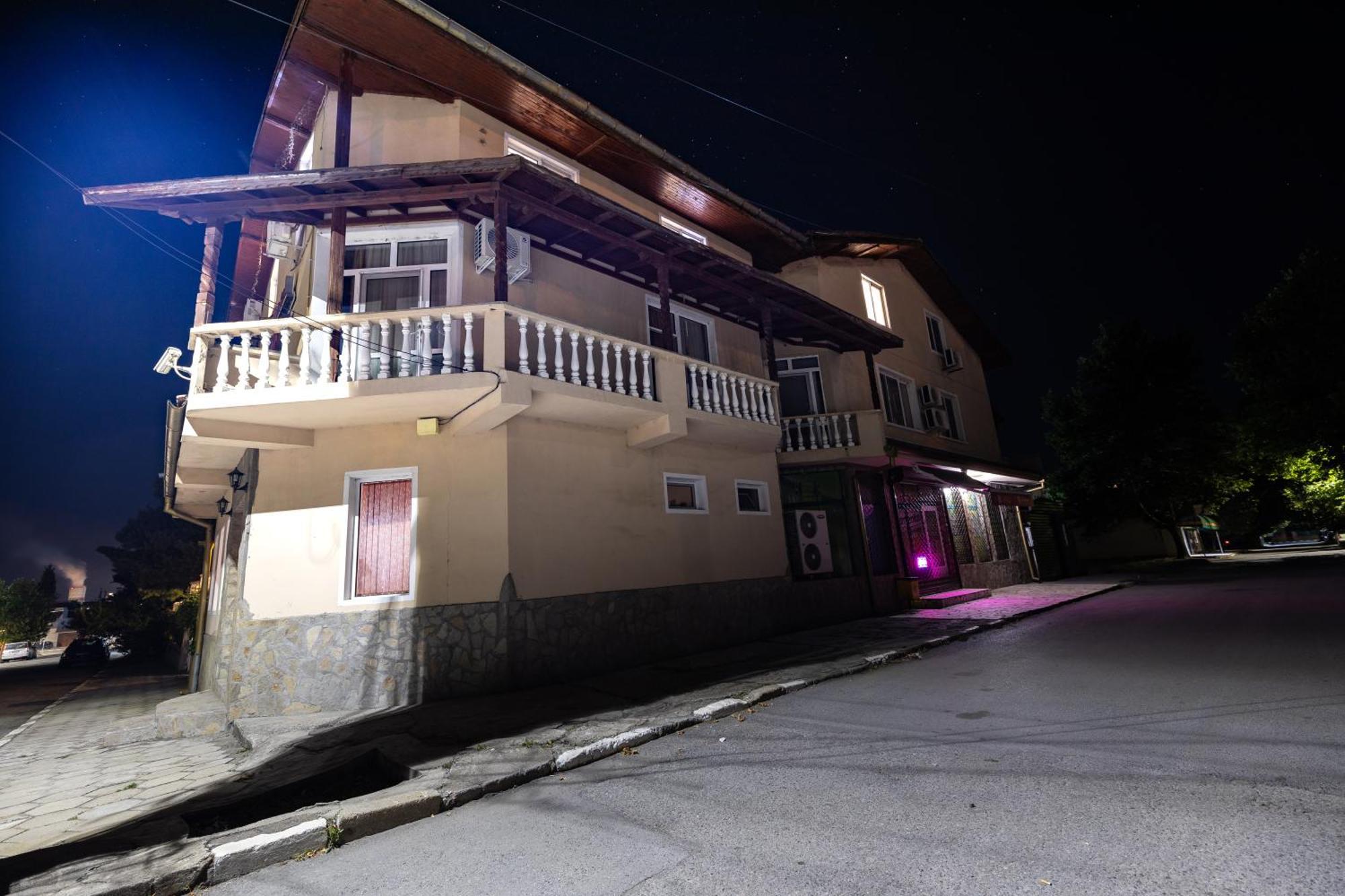 Hotel Kibor Gulubovo  ภายนอก รูปภาพ
